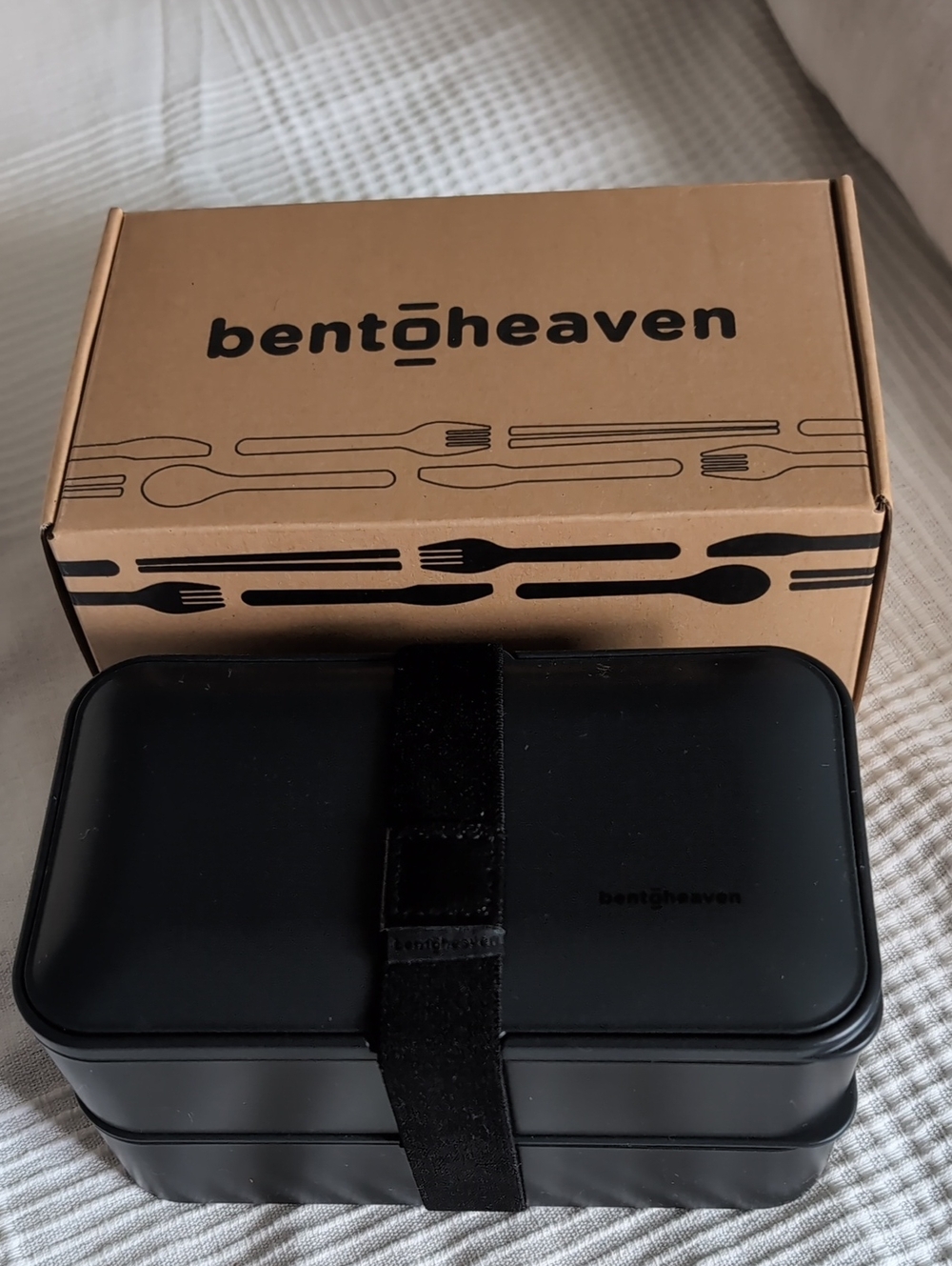 BentoHeaven Black Stackable Bento Box with Secure Strap